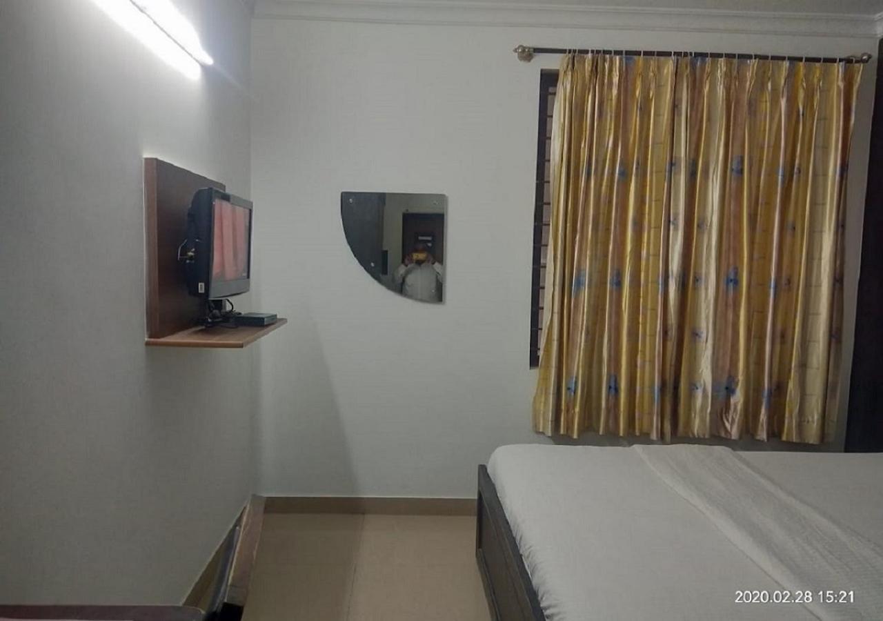 Ocean Inn Hotels บังกาลอร์ ภายนอก รูปภาพ